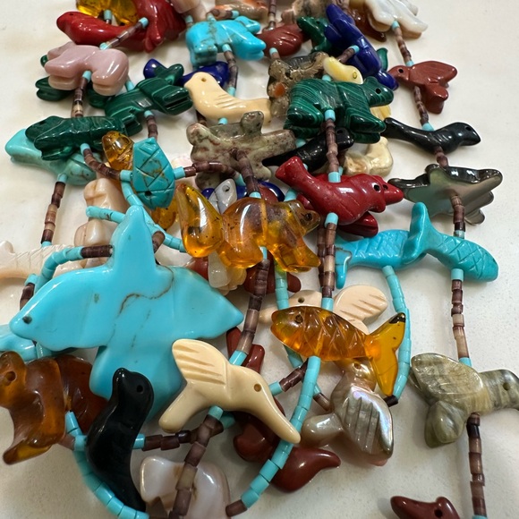 Vintage handmade Zuni fetish Colorful Animal Beaded Necklace